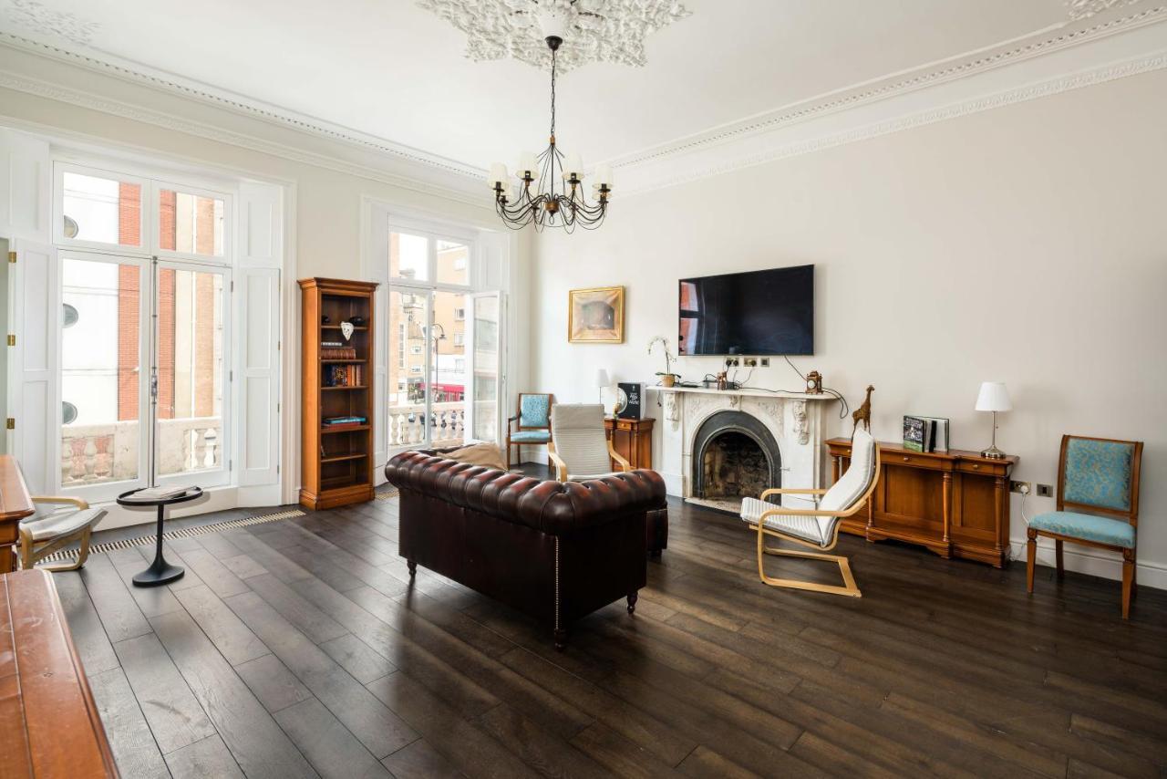 4 Bedroom House Up To 10 People At Heart Of Kensington And Chelsea London Exterior photo